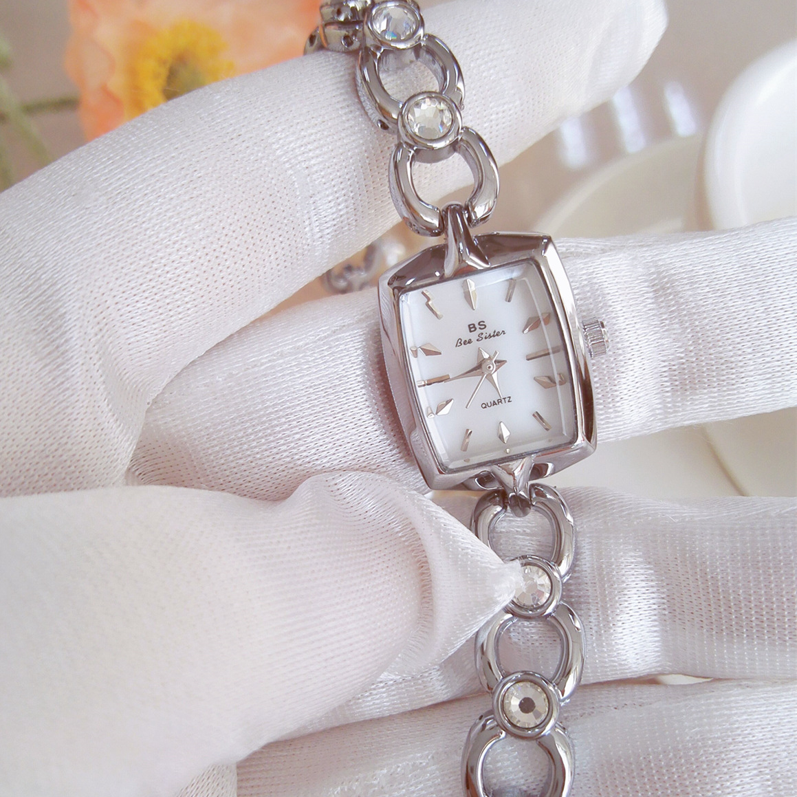 UTHAI Watch For Women Light Lu - огляд і ціна Luxury Watch And Jewelry Brand
